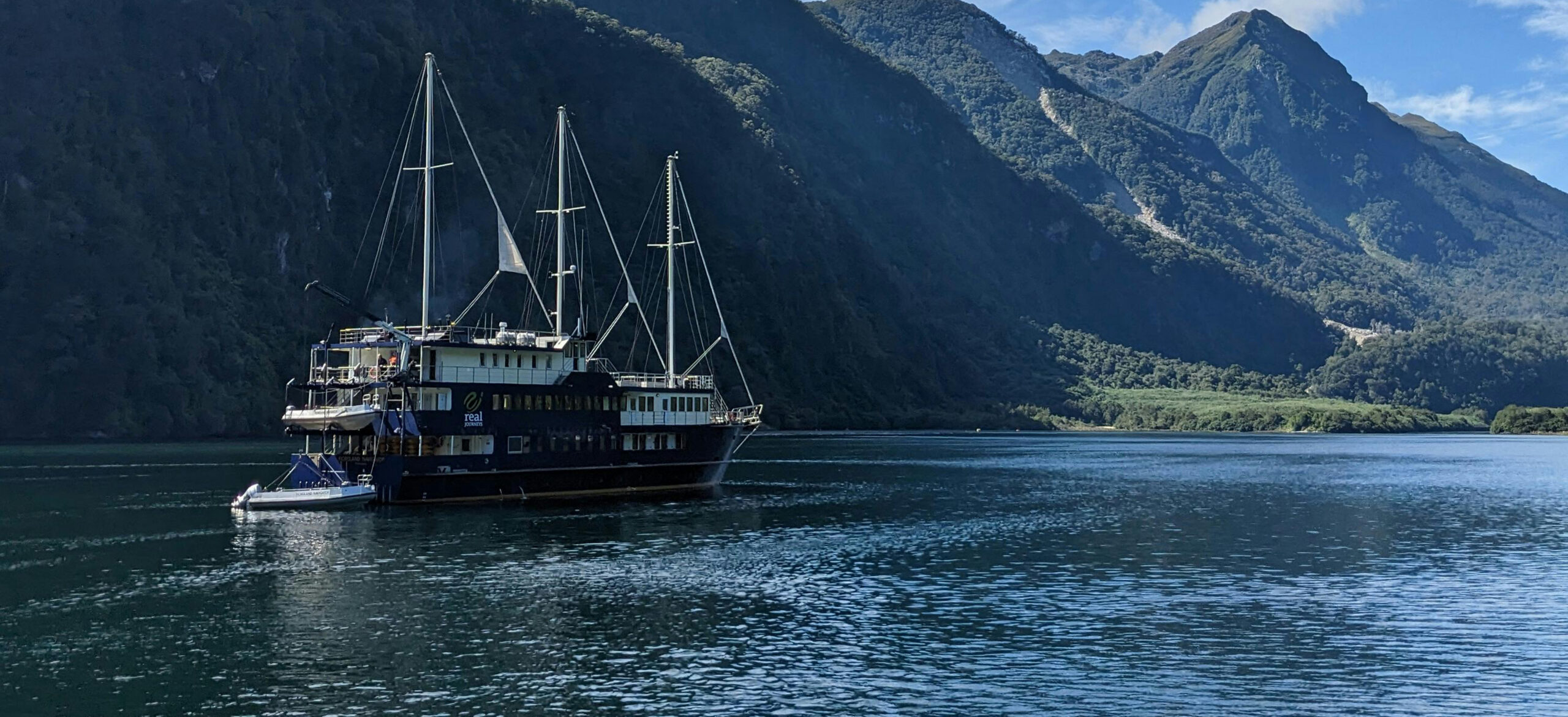 The Ultimate Muslim-Friendly Guide to North &amp; South New Zealand